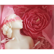 Набір свічок з соєвого воску, "Дівчина та рожевий піон", 160 г, Розквіт